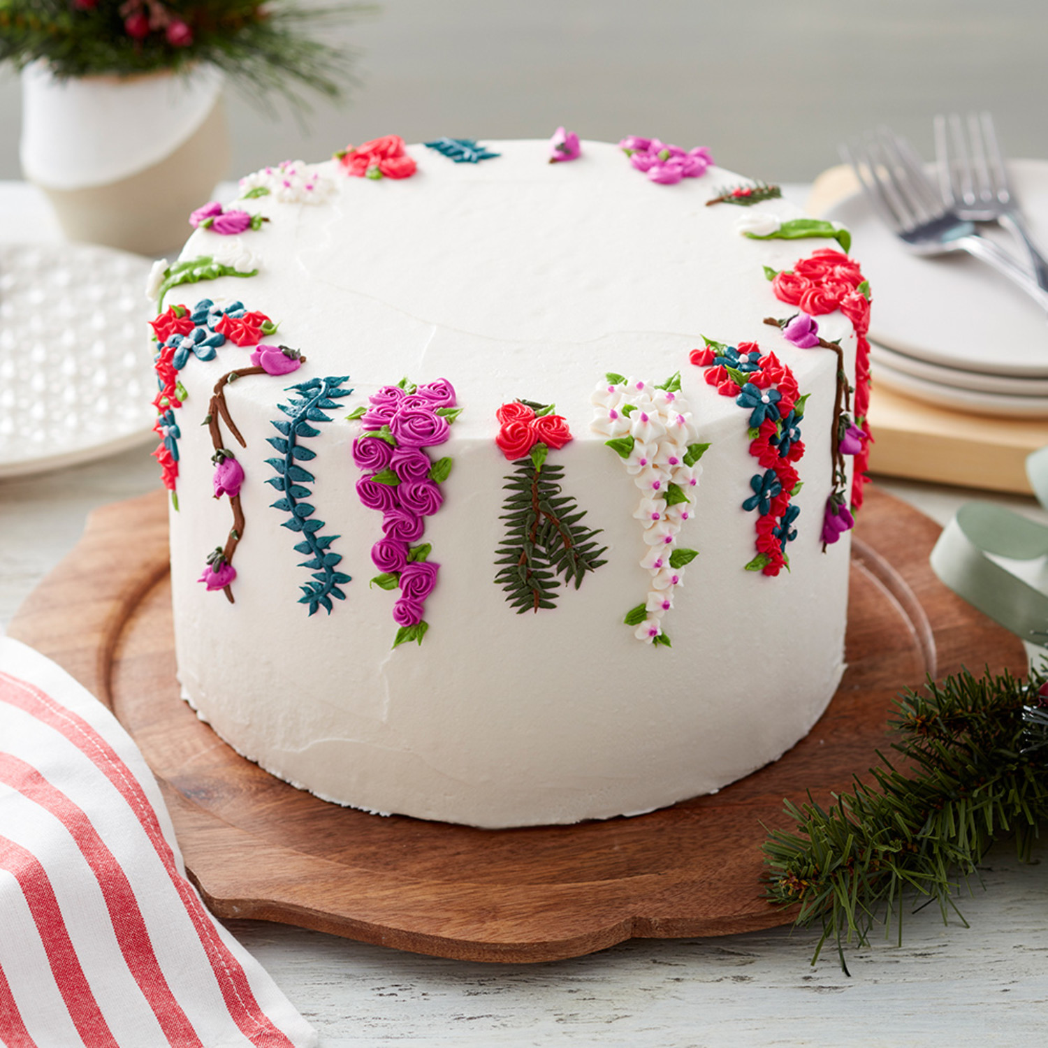 Christmas Floral Cake - Wilton